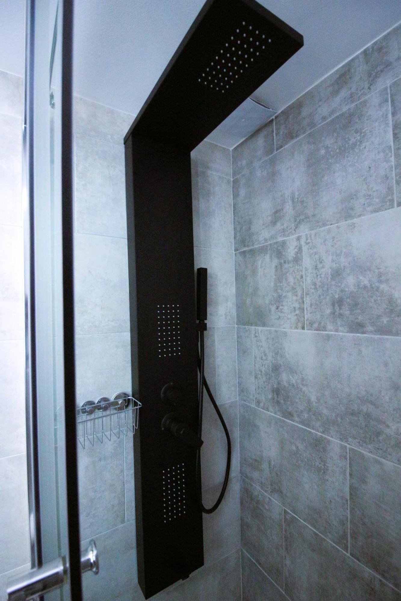 Yannis Apartments - Stylish Stay With High-Speed Wi-Fi Солун Екстериор снимка